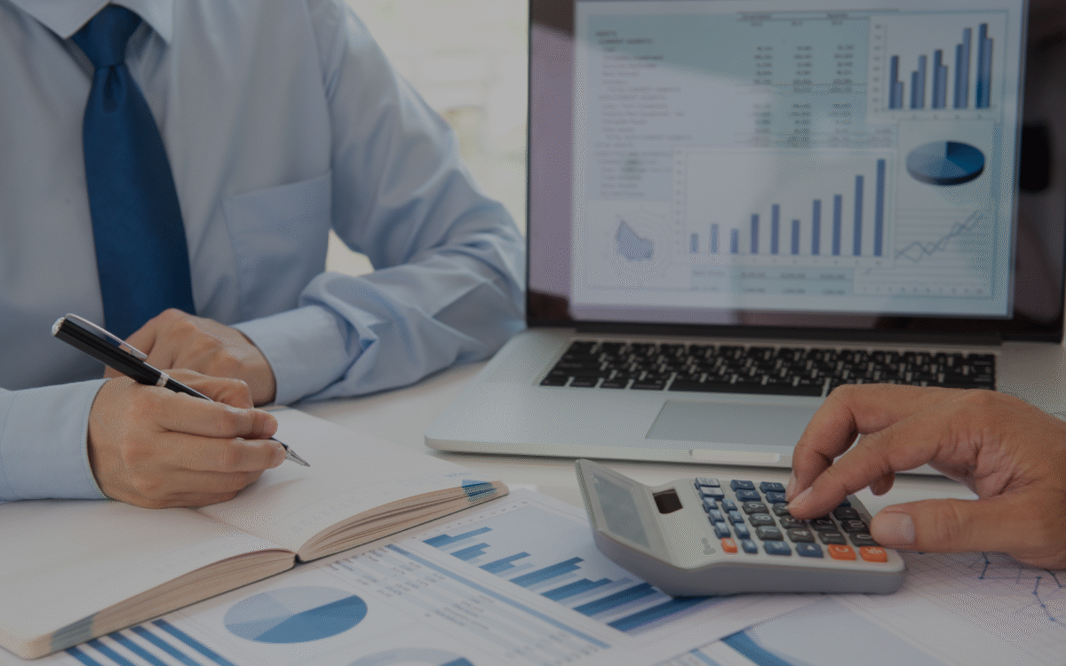 Accounting staff augmentation team working with onshore and offshore finance professionals at MindWhiz